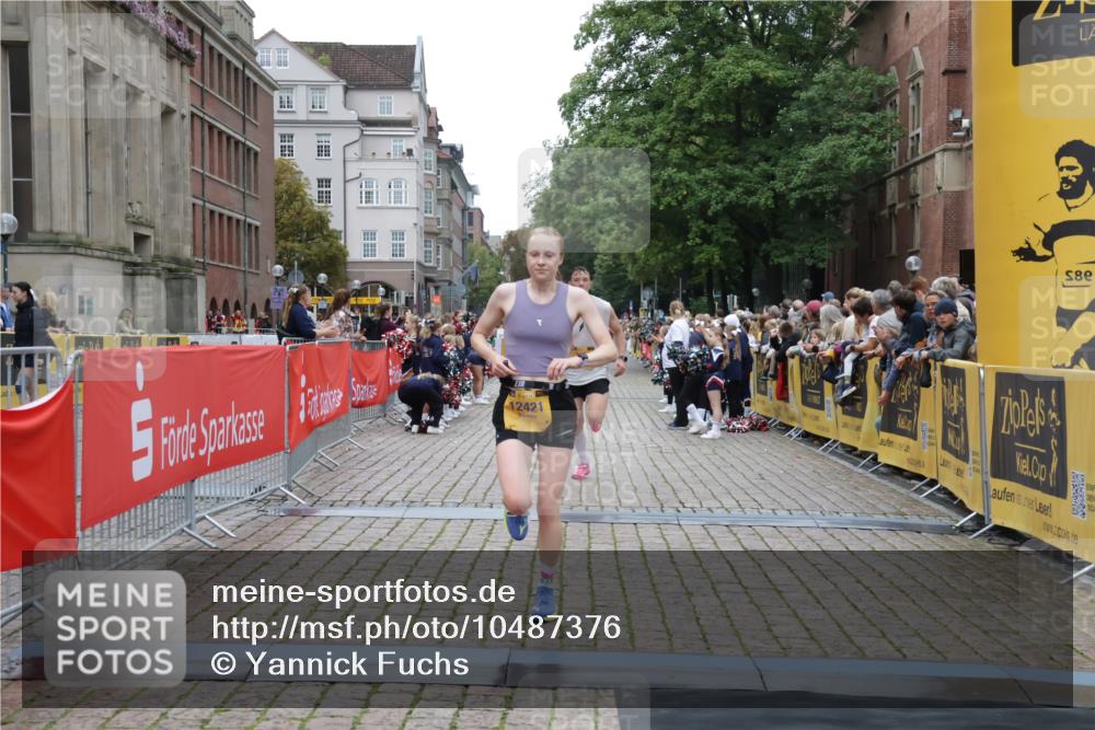 13.09.2026 - Kiel Lauf Yannick Fuchs http://msf.ph/oto/10487376 13.09.2026 10:27:25 Ziel 1189, 1498, 6156, 8846, 10435, 10784, 601, 1773, 1800, 3945, 5484, 6509, 9089, 9105, 12421, 12699, 12738, 531, 4564, 5080, 8276, 9835, 1717, 3945, 12421 meine-sportfotos.de