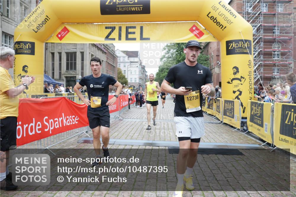 13.09.2026 - Kiel Lauf Yannick Fuchs http://msf.ph/oto/10487395 13.09.2026 10:27:38 Ziel 531, 1498, 4564, 5080, 6156, 8276, 9835, 1189, 1498, 1773, 1800, 6156, 8846, 9089, 10435, 10784, 12699, 5513, 6621, 8919, 10520, 11062, 601, 5484, 6509, 9105, 12699, 12738 meine-sportfotos.de