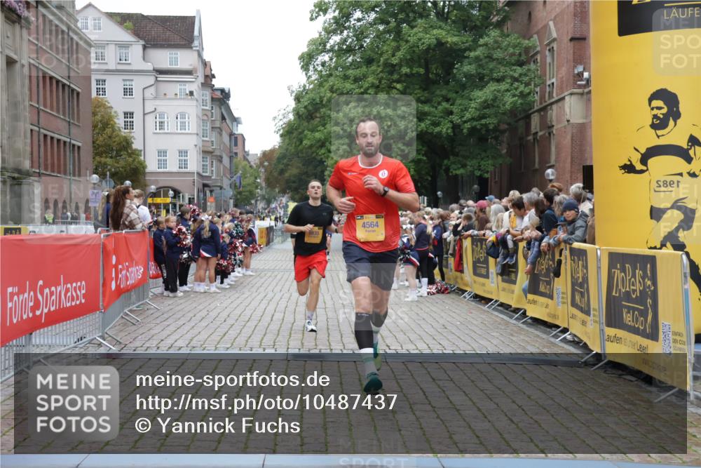 13.09.2026 - Kiel Lauf Yannick Fuchs http://msf.ph/oto/10487437 13.09.2026 10:28:07 Ziel 754, 2181, 2226, 2303, 2814, 3199, 4814, 5124, 10906, 11744, 531, 4564, 5080, 5513, 6621, 8276, 8919, 9835, 10520, 11062, 3518, 7484, 10260, 10468, 12745, 1498, 4564, 6156, 9835 meine-sportfotos.de