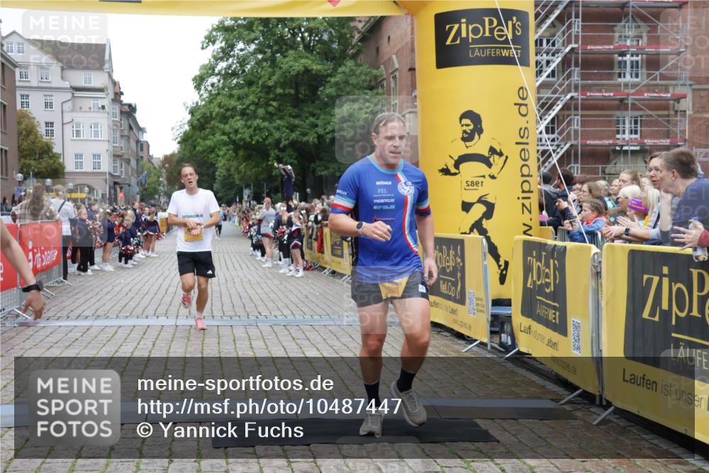 13.09.2026 - Kiel Lauf Yannick Fuchs http://msf.ph/oto/10487447 13.09.2026 10:28:16 Ziel 754, 2181, 2814, 3518, 4814, 10468, 10906, 12745, 2226, 2303, 3199, 5124, 5513, 6621, 8276, 8919, 10520, 10906, 11062, 11744, 571, 1558, 2072, 2606, 3825, 6421, 6673, 7484, 8426, 10260, 11789, 531, 5080, 8276 meine-sportfotos.de