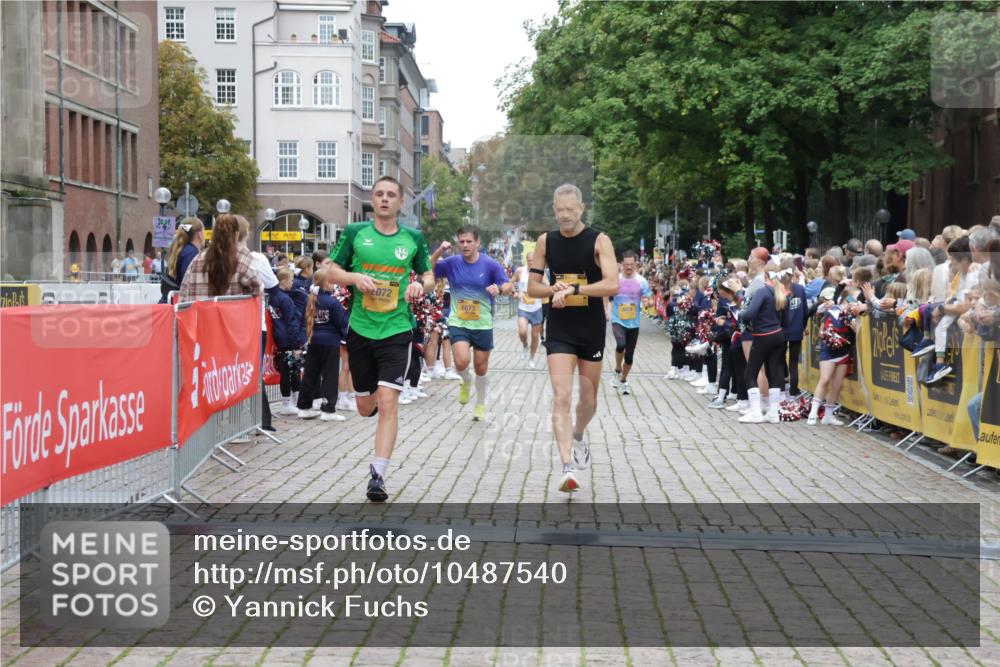 13.09.2026 - Kiel Lauf Yannick Fuchs http://msf.ph/oto/10487540 13.09.2026 10:29:03 Ziel 1514, 1716, 2152, 2673, 3370, 3951, 4190, 4410, 4470, 5213, 7426, 8581, 10163, 10539, 10547, 11278, 12125, 369, 571, 760, 1558, 2072, 2606, 3756, 3825, 4054, 4356, 6421, 6673, 7096, 7361, 8426, 9704, 11701, 11786, 11789, 12308, 296, 408, 494, 1828, 1891, 3926, 4744, 5584, 8072, 10358, 10630, 11855, 12332, 2072, 3825, 6421, 6673, 7484, 10260 meine-sportfotos.de