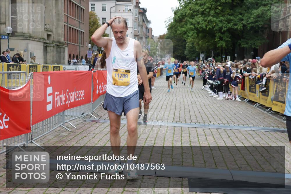 13.09.2026 - Kiel Lauf Yannick Fuchs http://msf.ph/oto/10487563 13.09.2026 10:29:13 Ziel 296, 494, 1514, 1716, 1828, 1891, 2152, 3370, 3926, 4190, 4470, 5584, 7426, 8072, 10358, 11855, 12125, 369, 760, 1514, 2152, 2673, 3756, 3951, 4054, 4356, 4410, 5213, 7096, 7361, 7426, 8581, 9704, 10163, 10539, 10547, 11278, 11701, 11786, 12308, 408, 878, 4336, 4744, 5143, 9984, 10233, 10630, 11222, 11462, 11594, 12093, 12332, 571, 1558, 2606, 3825, 4356, 6673, 8426, 11789 meine-sportfotos.de