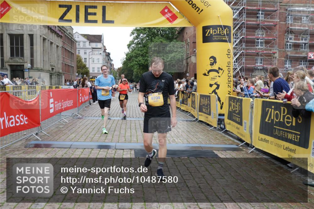13.09.2026 - Kiel Lauf Yannick Fuchs http://msf.ph/oto/10487580 13.09.2026 10:29:21 Ziel 296, 408, 494, 1828, 1891, 3926, 4744, 5143, 5584, 9984, 10358, 10630, 11222, 11462, 11594, 11855, 12332, 369, 1514, 1716, 2152, 2673, 3370, 3756, 3926, 3951, 4054, 4190, 4410, 4470, 5213, 7096, 7361, 7426, 8072, 8581, 10163, 10539, 10547, 11278, 11786, 12125, 259, 878, 3177, 4336, 6126, 10233, 10624, 12093, 12119, 12675, 369, 760, 3756, 4054, 4356, 7096, 7361, 9704, 11701, 12308 meine-sportfotos.de