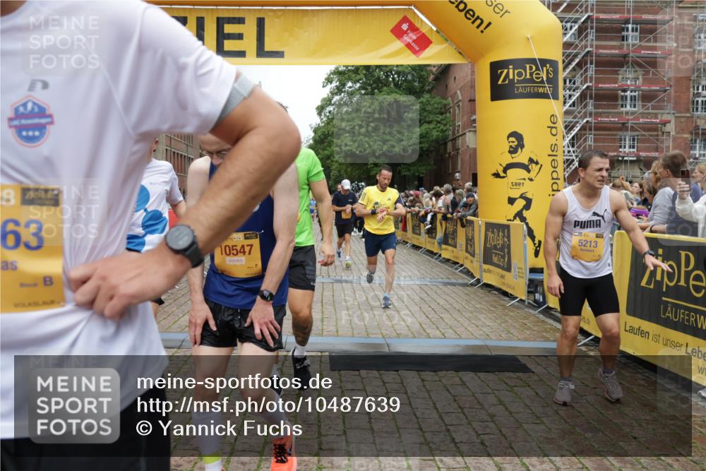 13.09.2026 - Kiel Lauf Yannick Fuchs http://msf.ph/oto/10487639 13.09.2026 10:29:40 Ziel 259, 878, 3177, 4336, 6126, 6169, 10624, 12093, 12119, 12290, 12591, 12675, 296, 408, 494, 1716, 1828, 1891, 3370, 3926, 4190, 4470, 4744, 5143, 5584, 8072, 9984, 10233, 10358, 10630, 11222, 11462, 11594, 11855, 12125, 12332, 5624, 5864, 8140, 9584, 10476, 12737, 1514, 1716, 2152, 3370, 3951, 4190, 4410, 4470, 7426, 10163, 10539, 10547, 12125 meine-sportfotos.de