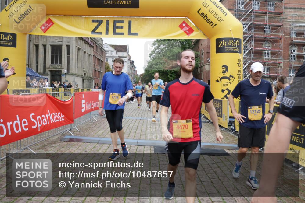 13.09.2026 - Kiel Lauf Yannick Fuchs http://msf.ph/oto/10487657 13.09.2026 10:29:46 Ziel 259, 5624, 6126, 6169, 8140, 12119, 12290, 12591, 296, 408, 494, 878, 1828, 1891, 3177, 3926, 4336, 4744, 5143, 5584, 9984, 10233, 10358, 10624, 10630, 11222, 11462, 11594, 11855, 12093, 12332, 12675, 3826, 5575, 5864, 9584, 10476, 12737, 296, 494, 1716, 1891, 3370, 3926, 4190, 4470, 5584, 8072, 11855, 12125 meine-sportfotos.de