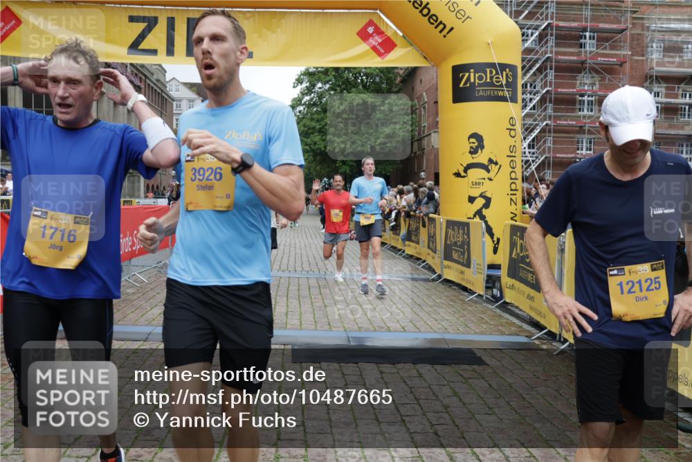13.09.2026 - Kiel Lauf Yannick Fuchs http://msf.ph/oto/10487665 13.09.2026 10:29:48 Ziel 5624, 6126, 6169, 8140, 12119, 12290, 12591, 259, 296, 408, 494, 878, 1828, 1891, 3177, 4336, 4744, 5143, 5584, 9984, 10233, 10358, 10624, 10630, 11222, 11462, 11594, 11855, 12093, 12332, 12675, 3826, 5082, 5575, 5864, 8582, 9584, 10476, 12737, 296, 494, 1716, 1891, 3926, 4190, 4470, 5584, 8072, 11855, 12125 meine-sportfotos.de