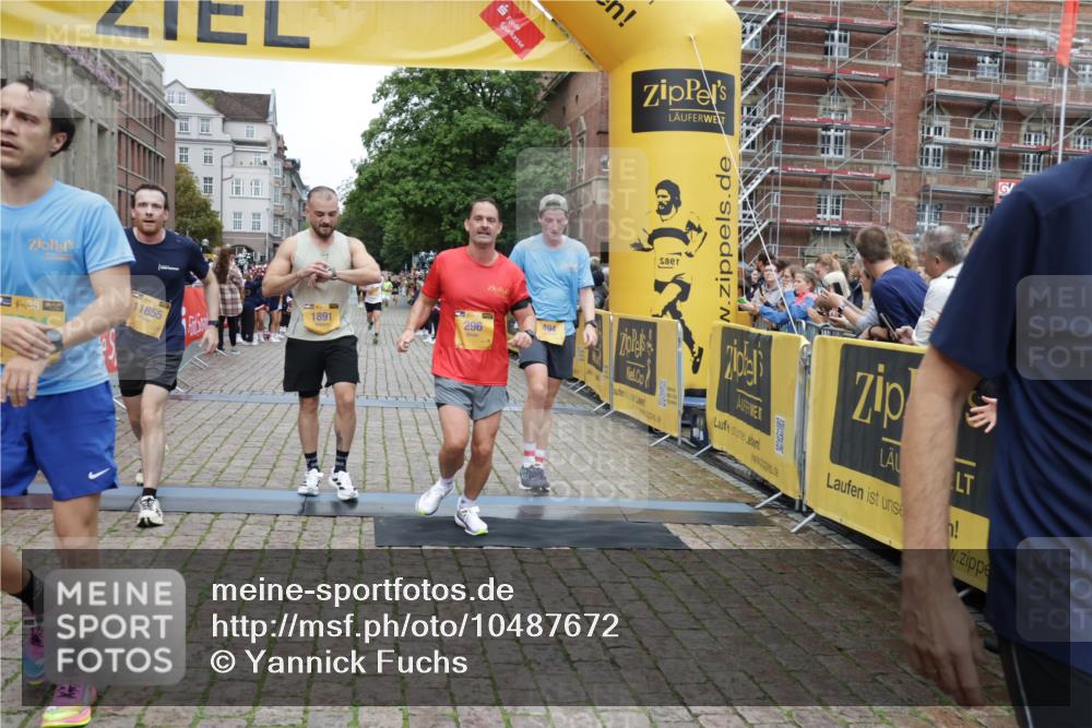 13.09.2026 - Kiel Lauf Yannick Fuchs http://msf.ph/oto/10487672 13.09.2026 10:29:50 Ziel 5624, 6126, 6169, 8140, 10476, 12119, 12290, 12591, 259, 408, 878, 1828, 3177, 4336, 4744, 5143, 9984, 10233, 10358, 10624, 10630, 11222, 11462, 11594, 12093, 12332, 12675, 563, 3826, 5082, 5575, 5864, 7152, 8582, 9584, 12737, 296, 494, 1828, 1891, 3926, 4470, 5584, 8072, 10358, 11855 meine-sportfotos.de
