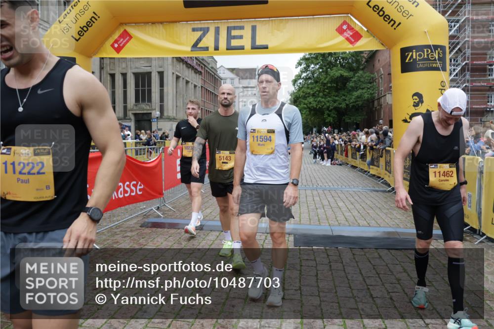 13.09.2026 - Kiel Lauf Yannick Fuchs http://msf.ph/oto/10487703 13.09.2026 10:30:04 Ziel 3826, 5082, 5575, 5864, 7152, 8582, 9584, 10476, 12737, 259, 878, 3177, 4336, 5624, 6126, 6169, 8140, 10476, 10624, 12093, 12119, 12290, 12591, 12675, 556, 563, 1454, 2762, 4438, 4471, 4477, 4837, 5384, 7691, 7818, 9644, 9669, 10019, 10129, 11781, 12491, 408, 878, 4744, 5143, 9984, 10233, 11222, 11462, 11594 meine-sportfotos.de
