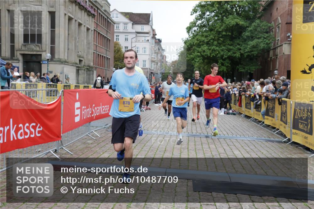 13.09.2026 - Kiel Lauf Yannick Fuchs http://msf.ph/oto/10487709 13.09.2026 10:30:08 Ziel 563, 3826, 5082, 5575, 5864, 7152, 7818, 8582, 9584, 259, 3177, 4336, 5624, 6126, 6169, 8140, 9584, 10476, 10624, 12093, 12119, 12290, 12591, 12675, 12737, 556, 1203, 1454, 1734, 2762, 4438, 4471, 4477, 4837, 5384, 7691, 7844, 8122, 9644, 9669, 10019, 10129, 11781, 12491, 878, 3177, 4336, 9984, 10233, 10624, 11222, 11462, 12093, 12675 meine-sportfotos.de