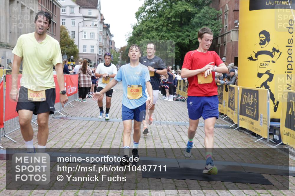 13.09.2026 - Kiel Lauf Yannick Fuchs http://msf.ph/oto/10487711 13.09.2026 10:30:10 Ziel 563, 3826, 4837, 5082, 5575, 7152, 7691, 7818, 8582, 9644, 259, 5624, 5864, 6126, 6169, 8140, 9584, 10476, 10624, 12119, 12290, 12591, 12675, 12737, 556, 629, 1203, 1454, 1734, 2762, 4438, 4471, 4477, 5384, 5967, 7844, 8122, 9669, 10019, 10129, 11781, 12491, 259, 878, 3177, 4336, 10624, 12093, 12675 meine-sportfotos.de