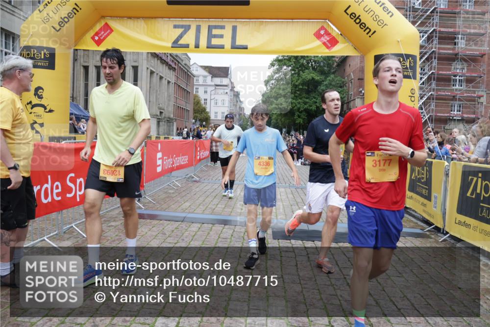 13.09.2026 - Kiel Lauf Yannick Fuchs http://msf.ph/oto/10487715 13.09.2026 10:30:11 Ziel 556, 563, 3826, 4837, 5082, 5575, 7152, 7691, 7818, 8582, 9644, 9669, 259, 5624, 5864, 6126, 6169, 8140, 9584, 10476, 12119, 12290, 12591, 12737, 314, 629, 1203, 1454, 1734, 2756, 2762, 4438, 4471, 4477, 5384, 5967, 7844, 8122, 10019, 10129, 11781, 12491, 259, 878, 3177, 4336, 10624, 12093, 12675 meine-sportfotos.de