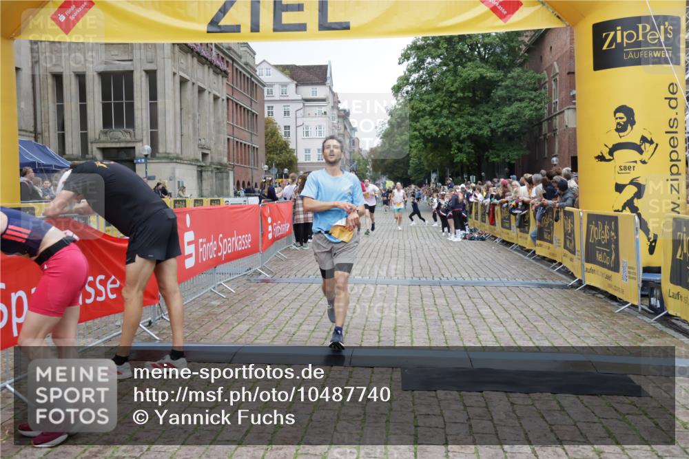 13.09.2026 - Kiel Lauf Yannick Fuchs http://msf.ph/oto/10487740 13.09.2026 10:30:30 Ziel 314, 629, 1203, 1454, 1734, 2149, 2379, 2441, 2756, 2762, 4287, 4438, 5384, 5967, 7703, 7844, 8122, 9060, 556, 563, 3826, 4471, 4477, 4837, 5082, 5575, 5864, 7152, 7691, 7818, 8582, 9584, 9644, 9669, 10019, 10129, 11781, 12491, 12737, 457, 1726, 5268, 5592, 5745, 6291, 8862, 9866, 9868, 10368, 11237, 12566, 8140, 9584, 10476, 12737 meine-sportfotos.de