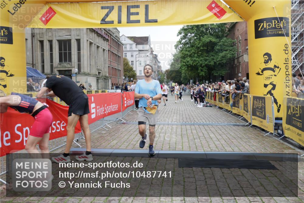 13.09.2026 - Kiel Lauf Yannick Fuchs http://msf.ph/oto/10487741 13.09.2026 10:30:30 Ziel 314, 629, 1203, 1454, 1734, 2149, 2379, 2441, 2756, 2762, 4287, 4438, 5384, 5967, 7703, 7844, 8122, 9060, 556, 563, 3826, 4471, 4477, 4837, 5082, 5575, 5864, 7152, 7691, 7818, 8582, 9584, 9644, 9669, 10019, 10129, 11781, 12491, 12737, 457, 1726, 5268, 5592, 5745, 6291, 8862, 9866, 9868, 10368, 11237, 12566, 8140, 9584, 10476, 12737 meine-sportfotos.de