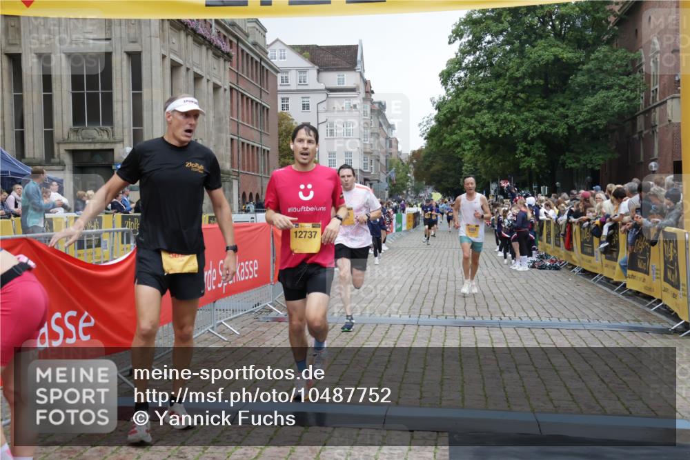 13.09.2026 - Kiel Lauf Yannick Fuchs http://msf.ph/oto/10487752 13.09.2026 10:30:33 Ziel 314, 457, 629, 1203, 1454, 1734, 2149, 2379, 2441, 2756, 4287, 4438, 5384, 5592, 5745, 5967, 7703, 7844, 8122, 9060, 10368, 11237, 556, 563, 2762, 3826, 4438, 4471, 4477, 4837, 5082, 5575, 5864, 7152, 7691, 7818, 8582, 9584, 9644, 9669, 10019, 10129, 11781, 12491, 1574, 1726, 5268, 6291, 8862, 9866, 9868, 10543, 12566, 5864, 9584, 10476, 12737 meine-sportfotos.de