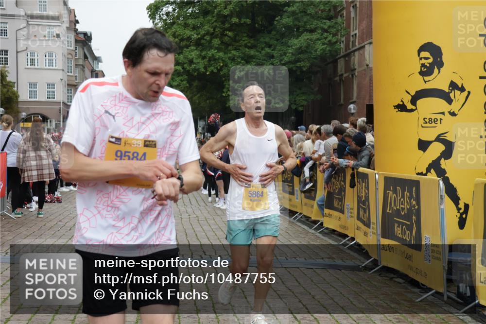13.09.2026 - Kiel Lauf Yannick Fuchs http://msf.ph/oto/10487755 13.09.2026 10:30:35 Ziel 314, 457, 629, 1203, 1734, 2149, 2379, 2441, 2756, 4287, 5592, 5745, 5967, 7703, 7844, 8122, 9060, 10368, 11237, 556, 563, 1454, 2762, 3826, 4438, 4471, 4477, 4837, 5082, 5384, 5575, 7152, 7691, 7818, 8582, 9644, 9669, 10019, 10129, 11781, 12491, 1574, 1726, 5268, 6291, 8862, 9866, 9868, 10543, 12566, 3826, 5864, 9584, 10476, 12737 meine-sportfotos.de