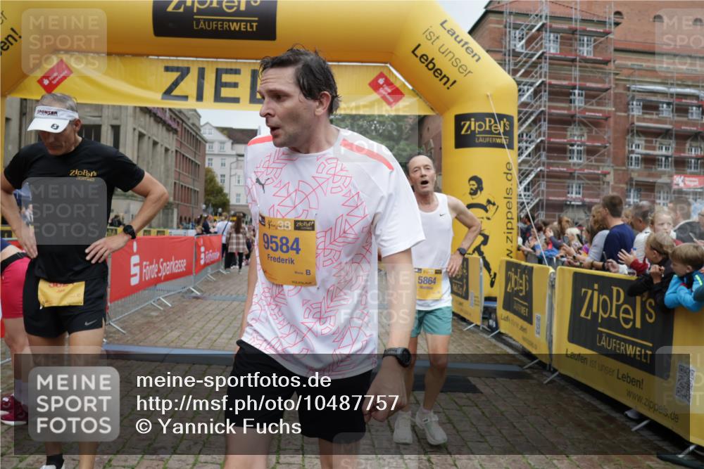 13.09.2026 - Kiel Lauf Yannick Fuchs http://msf.ph/oto/10487757 13.09.2026 10:30:36 Ziel 314, 457, 629, 1203, 1734, 2149, 2379, 2441, 2756, 4287, 5592, 5745, 5967, 6291, 7703, 7844, 8122, 8862, 9060, 10368, 11237, 556, 563, 1454, 1734, 2762, 3826, 4438, 4471, 4477, 4837, 5082, 5384, 5575, 7152, 7691, 7818, 8122, 8582, 9644, 9669, 10019, 10129, 11781, 12491, 1574, 1726, 3298, 4933, 5268, 6450, 9866, 9868, 10543, 12566, 3826, 5864, 9584, 10476, 12737 meine-sportfotos.de