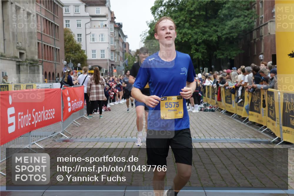 13.09.2026 - Kiel Lauf Yannick Fuchs http://msf.ph/oto/10487766 13.09.2026 10:30:41 Ziel 314, 457, 2149, 2379, 2441, 2756, 4287, 5268, 5592, 5745, 6291, 7703, 8862, 9060, 10368, 11237, 314, 556, 563, 629, 1203, 1454, 1734, 2756, 2762, 4438, 4471, 4477, 4837, 5082, 5384, 5967, 7152, 7691, 7818, 7844, 8122, 8582, 9644, 9669, 10019, 10129, 11781, 12491, 419, 1187, 1574, 1726, 3298, 4933, 6450, 9866, 9868, 9919, 10543, 11040, 11669, 12566, 3826, 5082, 5575, 5864, 7152, 8582 meine-sportfotos.de