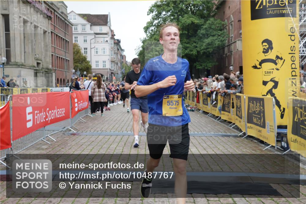 13.09.2026 - Kiel Lauf Yannick Fuchs http://msf.ph/oto/10487767 13.09.2026 10:30:41 Ziel 314, 457, 2149, 2379, 2441, 2756, 4287, 5268, 5592, 5745, 6291, 7703, 8862, 9060, 10368, 11237, 314, 556, 563, 629, 1203, 1454, 1734, 2756, 2762, 4438, 4471, 4477, 4837, 5082, 5384, 5967, 7152, 7691, 7818, 7844, 8122, 8582, 9644, 9669, 10019, 10129, 11781, 12491, 419, 1187, 1574, 1726, 3298, 4933, 6450, 9866, 9868, 9919, 10543, 11040, 11669, 12566, 3826, 5082, 5575, 5864, 7152, 8582 meine-sportfotos.de