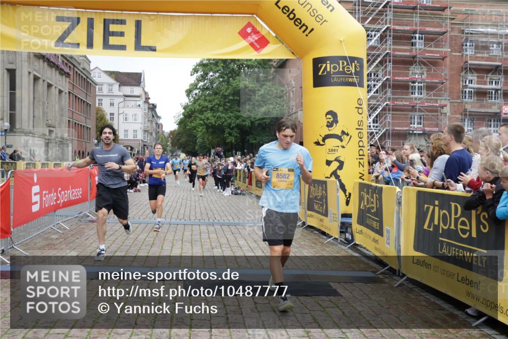 13.09.2026 - Kiel Lauf Yannick Fuchs http://msf.ph/oto/10487777 13.09.2026 10:30:44 Ziel 457, 2379, 2441, 4287, 5268, 5592, 5745, 6291, 8862, 9060, 9866, 9868, 10368, 11237, 12566, 314, 556, 563, 629, 1203, 1454, 1734, 2149, 2379, 2441, 2756, 2762, 4438, 4471, 4477, 4837, 5384, 5967, 7152, 7691, 7703, 7818, 7844, 8122, 9060, 9644, 9669, 10019, 10129, 11781, 12491, 419, 967, 1187, 1574, 1726, 3298, 4933, 6450, 9919, 10543, 11040, 11669, 563, 3826, 5082, 5575, 7152, 7818, 8582 meine-sportfotos.de