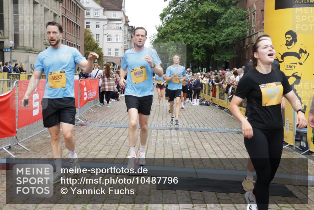 13.09.2026 - Kiel Lauf Yannick Fuchs http://msf.ph/oto/10487796 13.09.2026 10:30:52 Ziel 1574, 1726, 3298, 4933, 5268, 6450, 9866, 9868, 10543, 12566, 314, 457, 629, 1203, 1454, 1734, 2149, 2379, 2441, 2756, 2762, 4287, 4438, 4471, 4477, 5384, 5592, 5745, 5967, 6291, 7703, 7844, 8122, 8862, 9060, 10019, 10129, 10368, 11237, 11781, 12491, 419, 967, 1187, 2256, 4771, 5612, 7024, 7330, 9919, 11040, 11669, 556, 563, 4471, 4477, 4837, 7691, 7818, 9644, 9669, 10019, 10129, 11781, 12491 meine-sportfotos.de
