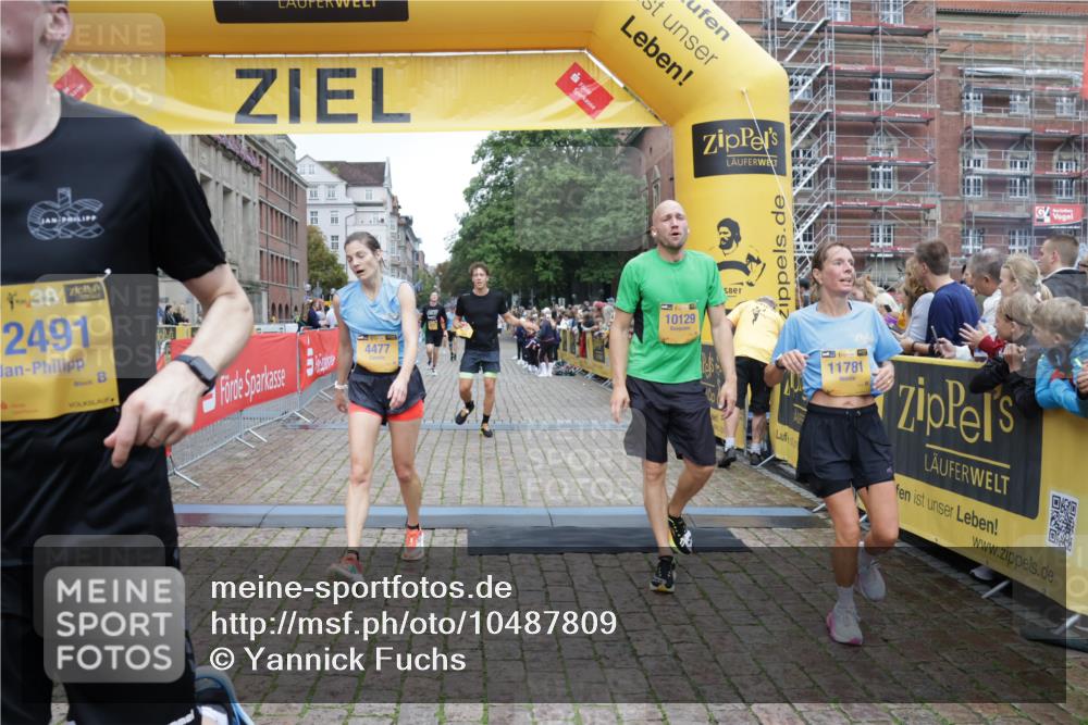 13.09.2026 - Kiel Lauf Yannick Fuchs http://msf.ph/oto/10487809 13.09.2026 10:30:56 Ziel 419, 1187, 1574, 1726, 3298, 4933, 6450, 9866, 9868, 9919, 10543, 11040, 11669, 12566, 314, 457, 629, 1203, 1454, 1734, 2149, 2379, 2441, 2756, 2762, 4287, 4438, 5268, 5384, 5592, 5745, 5967, 6291, 7703, 7844, 8122, 8862, 9060, 10368, 11237, 227, 967, 1834, 2256, 4771, 5035, 5251, 5612, 7024, 7330, 10780, 556, 1454, 2762, 4438, 4471, 4477, 4837, 5384, 7691, 9644, 9669, 10019, 10129, 11781, 12491 meine-sportfotos.de