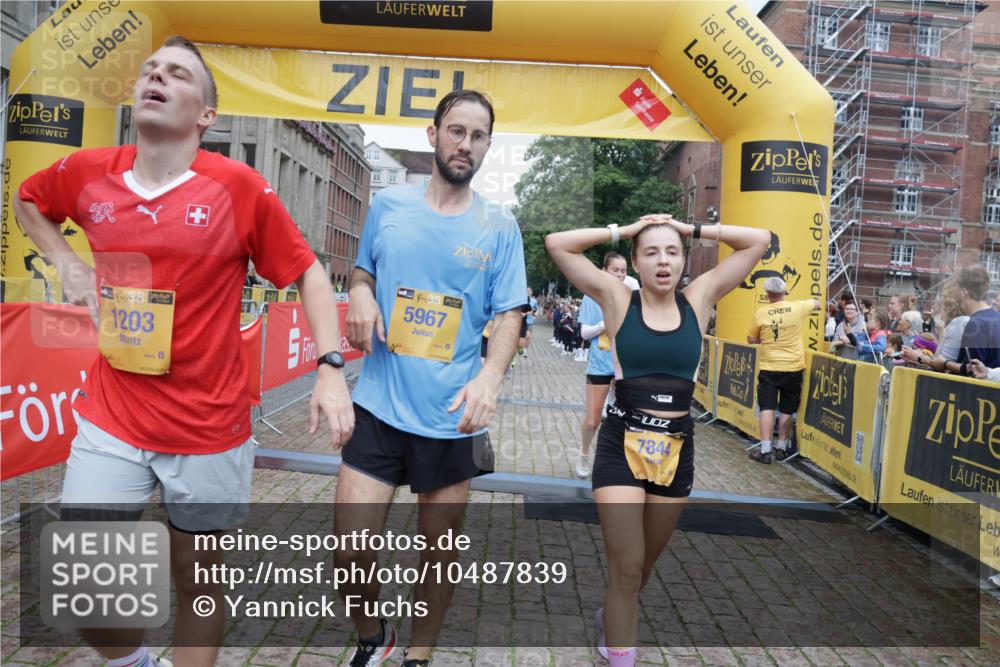 13.09.2026 - Kiel Lauf Yannick Fuchs http://msf.ph/oto/10487839 13.09.2026 10:31:06 Ziel 419, 967, 1187, 3298, 4933, 5612, 6450, 7330, 9919, 11040, 11669, 314, 457, 1574, 1726, 2149, 2379, 2441, 2756, 3298, 4287, 4933, 5268, 5592, 5745, 6291, 6450, 7703, 8862, 9060, 9866, 9868, 10368, 10543, 11237, 12566, 227, 1834, 2256, 3727, 4446, 4771, 5035, 5251, 5813, 7024, 7335, 7402, 7834, 7863, 8496, 10780, 11329, 314, 629, 1203, 1454, 1734, 2149, 2379, 2441, 2756, 5384, 5967, 7703, 7844, 8122, 9060 meine-sportfotos.de