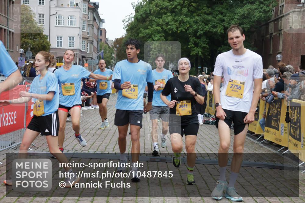 13.09.2026 - Kiel Lauf Yannick Fuchs http://msf.ph/oto/10487845 13.09.2026 10:31:08 Ziel 419, 967, 1187, 1834, 2256, 4771, 5612, 7024, 7330, 9919, 11040, 11669, 457, 1574, 1726, 2149, 2379, 2441, 3298, 4287, 4933, 5268, 5592, 5745, 6291, 6450, 8862, 9060, 9866, 9868, 10368, 10543, 11237, 12566, 227, 3231, 3727, 4446, 5035, 5251, 5813, 7335, 7402, 7834, 7863, 8496, 10780, 11329, 314, 457, 629, 1203, 1734, 2149, 2379, 2441, 2756, 4287, 5592, 5967, 7703, 7844, 8122, 9060 meine-sportfotos.de