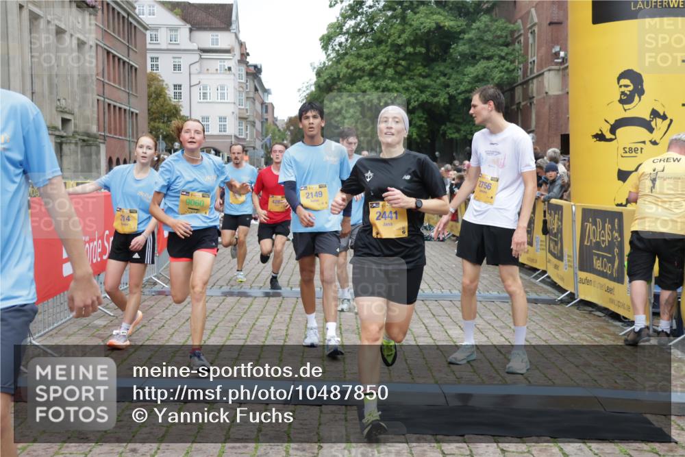 13.09.2026 - Kiel Lauf Yannick Fuchs http://msf.ph/oto/10487850 13.09.2026 10:31:09 Ziel 419, 967, 1187, 1834, 2256, 4771, 5035, 5612, 7024, 7330, 9919, 11040, 11669, 457, 1574, 1726, 2379, 2441, 3298, 4287, 4933, 5268, 5592, 5745, 6291, 6450, 8862, 9060, 9866, 9868, 9919, 10368, 10543, 11237, 12566, 227, 3231, 3727, 4446, 5251, 5813, 7335, 7402, 7834, 7863, 8496, 10780, 11329, 314, 457, 629, 1203, 2149, 2379, 2441, 2756, 4287, 5592, 5745, 5967, 7703, 7844, 9060, 10368, 11237 meine-sportfotos.de
