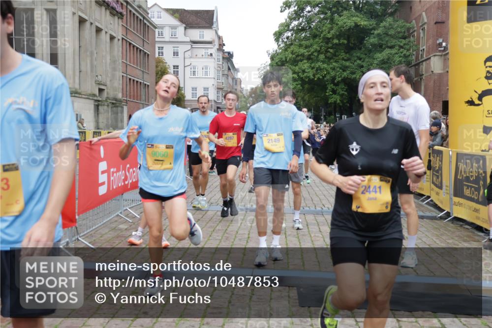 13.09.2026 - Kiel Lauf Yannick Fuchs http://msf.ph/oto/10487853 13.09.2026 10:31:10 Ziel 419, 967, 1187, 1834, 2256, 4771, 5035, 5251, 5612, 7024, 7330, 10780, 11040, 11669, 419, 457, 1574, 1726, 3298, 4287, 4933, 5268, 5592, 5745, 6291, 6450, 8862, 9866, 9868, 9919, 10368, 10543, 11040, 11237, 12566, 227, 1196, 3231, 3727, 4446, 5813, 7335, 7402, 7834, 7863, 8496, 11329, 314, 457, 629, 1203, 2149, 2379, 2441, 2756, 4287, 5592, 5745, 5967, 7703, 9060, 10368, 11237 meine-sportfotos.de
