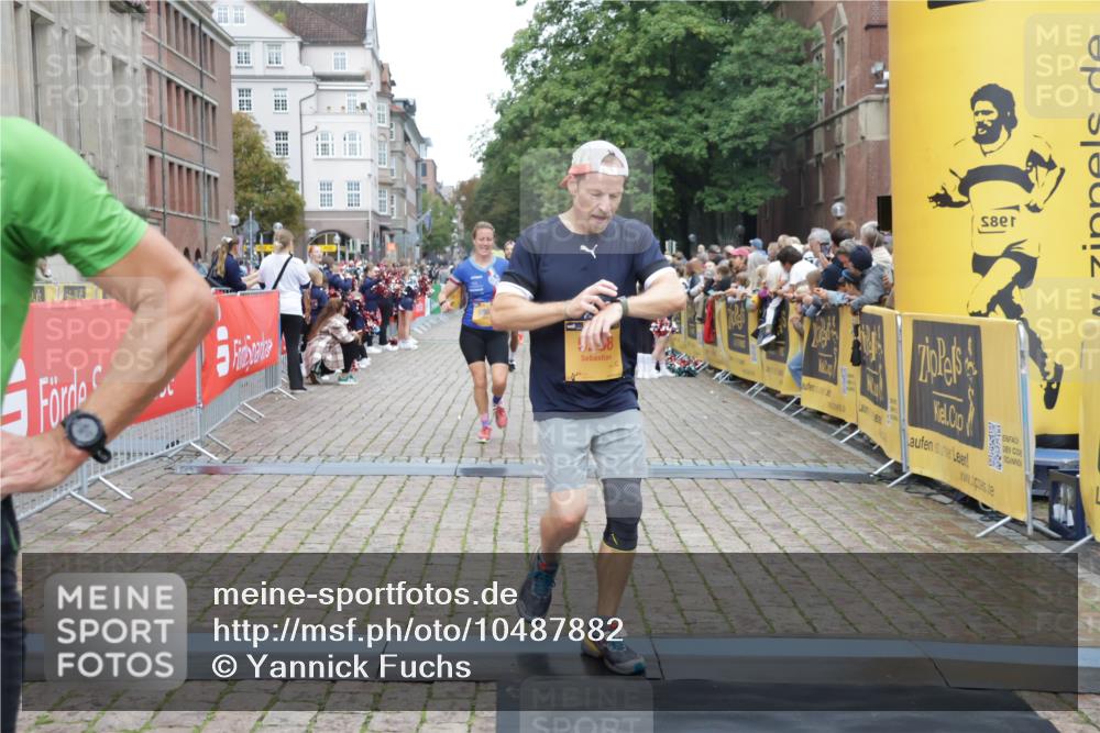 13.09.2026 - Kiel Lauf Yannick Fuchs http://msf.ph/oto/10487882 13.09.2026 10:31:21 Ziel 227, 1834, 2256, 3727, 4446, 4771, 5035, 5251, 5813, 7024, 7330, 7335, 7402, 7834, 7863, 8496, 10780, 11329, 419, 967, 1187, 1574, 1726, 3298, 4933, 5612, 6450, 7330, 9866, 9868, 9919, 10543, 11040, 11669, 12566, 866, 1076, 1196, 1300, 1626, 3231, 4234, 4616, 5071, 5868, 5991, 6045, 7476, 7749, 8645, 8761, 9225, 10489, 12361, 5268, 6291, 8862, 9866, 9868, 12566 meine-sportfotos.de