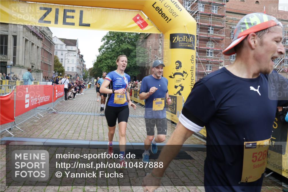 13.09.2026 - Kiel Lauf Yannick Fuchs http://msf.ph/oto/10487888 13.09.2026 10:31:23 Ziel 227, 1834, 3231, 3727, 4446, 5035, 5251, 5813, 7335, 7402, 7834, 7863, 8496, 10780, 11329, 419, 967, 1187, 1574, 1726, 1834, 2256, 3298, 4771, 4933, 5612, 6450, 7024, 7330, 9919, 10543, 11040, 11669, 12566, 866, 900, 1076, 1196, 1300, 1626, 4234, 4616, 5071, 5868, 5870, 5991, 6045, 6220, 7476, 7749, 8531, 8645, 8761, 9225, 10489, 12361, 1726, 5268, 6291, 8862, 9866, 9868, 12566 meine-sportfotos.de