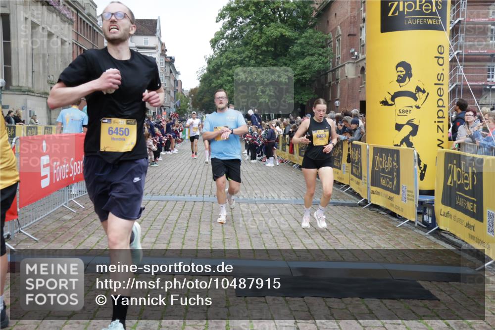 13.09.2026 - Kiel Lauf Yannick Fuchs http://msf.ph/oto/10487915 13.09.2026 10:31:31 Ziel 866, 1196, 1300, 3231, 3727, 4234, 4446, 5813, 5991, 7335, 7834, 8496, 8645, 8761, 9225, 10489, 11329, 12361, 227, 419, 967, 1187, 1834, 2256, 3298, 4771, 4933, 5035, 5251, 5612, 6450, 7024, 7330, 7402, 7863, 8496, 9919, 10780, 11040, 11669, 900, 1076, 1626, 1981, 4616, 5071, 5134, 5868, 5870, 6045, 6220, 6985, 7375, 7476, 7749, 8531, 9438, 10768, 11193, 12028, 1574, 1726, 3298, 4933, 6450, 9919, 10543, 12566 meine-sportfotos.de