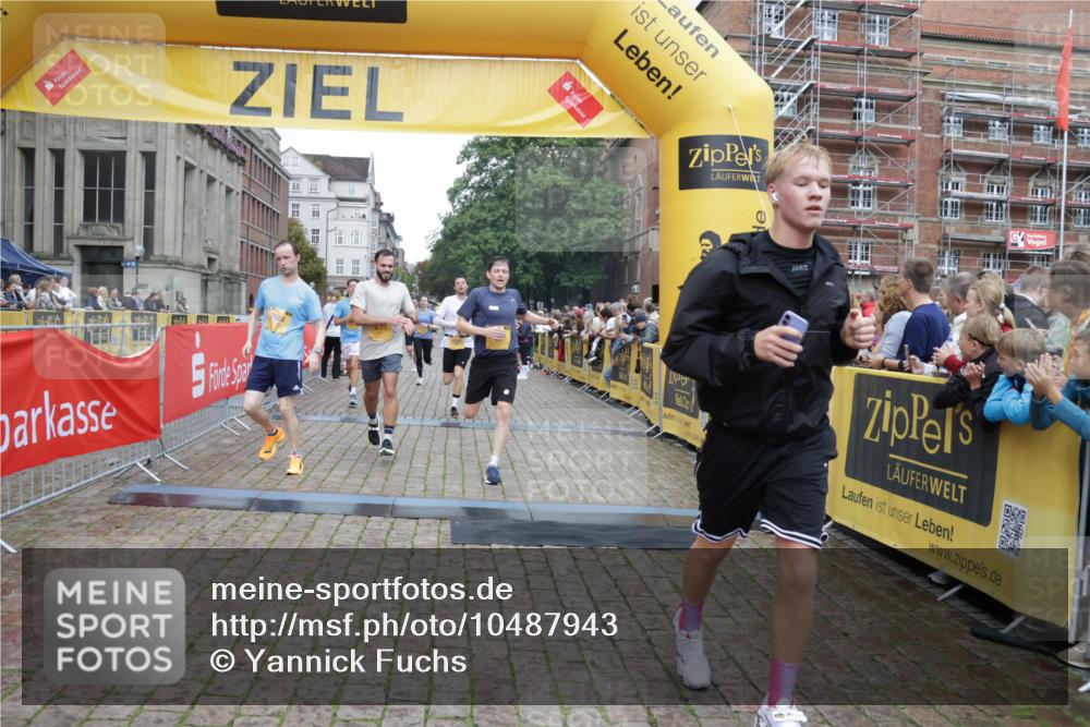 13.09.2026 - Kiel Lauf Yannick Fuchs http://msf.ph/oto/10487943 13.09.2026 10:31:48 Ziel 900, 1076, 1626, 1981, 4616, 5071, 5134, 5868, 5870, 6045, 6220, 6985, 7375, 7476, 8531, 8837, 9438, 10768, 11193, 12028, 12058, 227, 866, 1076, 1196, 1300, 1834, 3231, 3727, 4234, 4446, 5035, 5251, 5813, 5991, 7335, 7402, 7476, 7749, 7834, 7863, 8496, 8645, 8761, 9225, 10489, 10780, 11329, 12361, 153, 520, 577, 1239, 1403, 1406, 2389, 2990, 4816, 4900, 4903, 5965, 8465, 8958, 11722, 11927, 11975, 12024, 12127, 227, 1834, 2256, 4771, 5035, 5251, 5612, 7024, 7330 meine-sportfotos.de