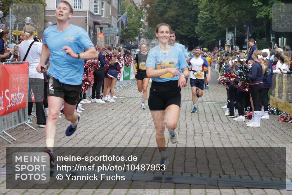 13.09.2026 - Kiel Lauf Yannick Fuchs http://msf.ph/oto/10487953 13.09.2026 10:31:53 Ziel 577, 1403, 1406, 1981, 2389, 4900, 5134, 6985, 7375, 8837, 8958, 9438, 10768, 11193, 12024, 12028, 12058, 866, 900, 1076, 1196, 1300, 1626, 3231, 3727, 4234, 4446, 4616, 5071, 5813, 5868, 5870, 5991, 6045, 6220, 7335, 7402, 7476, 7749, 7834, 7863, 8496, 8531, 8645, 8761, 9225, 10489, 11329, 12361, 153, 520, 1239, 2716, 2990, 4816, 4903, 5965, 8465, 8489, 10087, 10981, 11416, 11722, 11927, 11975, 12127, 227, 1834, 2256, 4771, 5035, 5251, 7024, 7330, 8496 meine-sportfotos.de