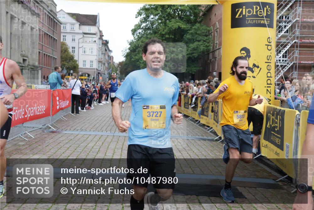 13.09.2026 - Kiel Lauf Yannick Fuchs http://msf.ph/oto/10487980 13.09.2026 10:32:00 Ziel 520, 577, 1403, 1406, 2389, 2990, 4816, 4900, 8837, 8958, 9438, 11193, 11722, 11927, 12024, 12058, 12127, 866, 900, 1076, 1196, 1300, 1626, 1981, 3231, 3727, 4234, 4616, 5071, 5134, 5813, 5868, 5870, 5991, 6045, 6220, 6985, 7375, 7476, 7749, 8531, 8645, 8761, 9225, 9438, 10489, 10768, 11193, 12028, 12361, 153, 1239, 2716, 3353, 3570, 4079, 4903, 5965, 7790, 8376, 8465, 8489, 10087, 10981, 11416, 11975, 12761, 3231, 3727, 4446, 7834, 8496 meine-sportfotos.de