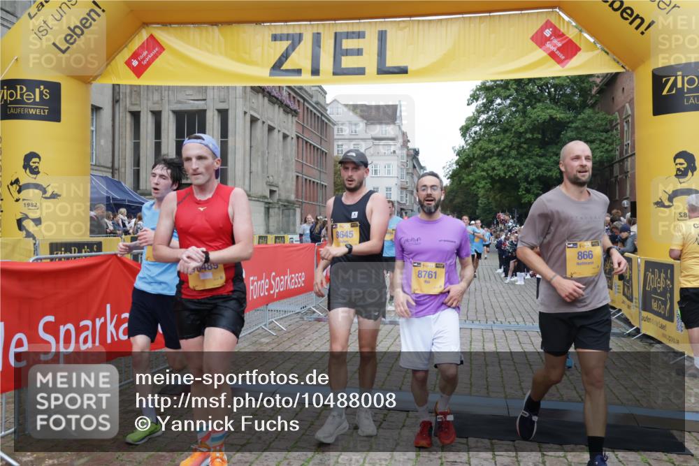 13.09.2026 - Kiel Lauf Yannick Fuchs http://msf.ph/oto/10488008 13.09.2026 10:32:09 Ziel 153, 520, 1239, 2716, 2990, 3353, 4816, 4903, 5965, 8465, 8489, 10087, 10981, 11416, 11722, 11927, 11975, 12127, 577, 900, 1076, 1403, 1406, 1626, 1981, 2389, 4234, 4616, 4900, 5071, 5134, 5868, 5870, 6045, 6220, 6985, 7375, 7476, 7749, 8531, 8837, 8958, 9225, 9438, 10768, 11193, 12024, 12028, 12058, 12361, 524, 3170, 3570, 3923, 4079, 4349, 6435, 7790, 8376, 8878, 11451, 11612, 12071, 12367, 12761, 866, 1196, 1300, 3231, 4234 meine-sportfotos.de