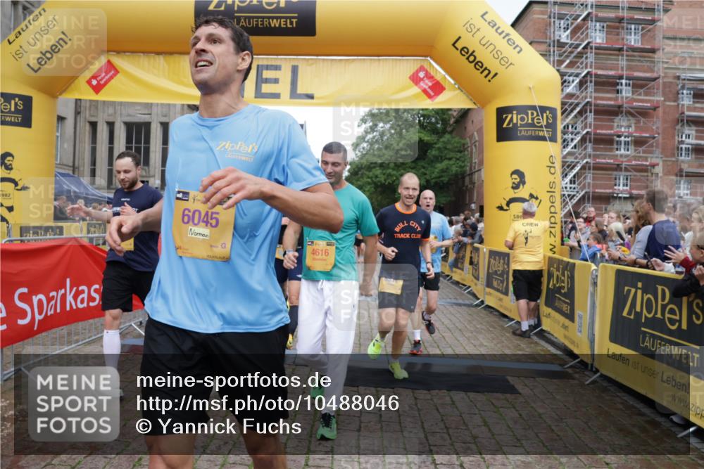 13.09.2026 - Kiel Lauf Yannick Fuchs http://msf.ph/oto/10488046 13.09.2026 10:32:18 Ziel 524, 2716, 3353, 3570, 3923, 4079, 7790, 8376, 8465, 8489, 8878, 10087, 10981, 11416, 11451, 11612, 12761, 153, 520, 577, 1239, 1403, 1406, 1981, 2389, 2990, 4816, 4900, 4903, 5134, 5965, 6985, 7375, 8465, 8837, 8958, 9438, 10768, 11193, 11722, 11927, 11975, 12024, 12028, 12058, 12127, 1393, 3170, 4236, 4349, 4512, 6435, 8033, 8683, 9123, 11299, 11319, 12071, 12367, 900, 1076, 1626, 1981, 4616, 5071, 5868, 5870, 6985, 7375 meine-sportfotos.de