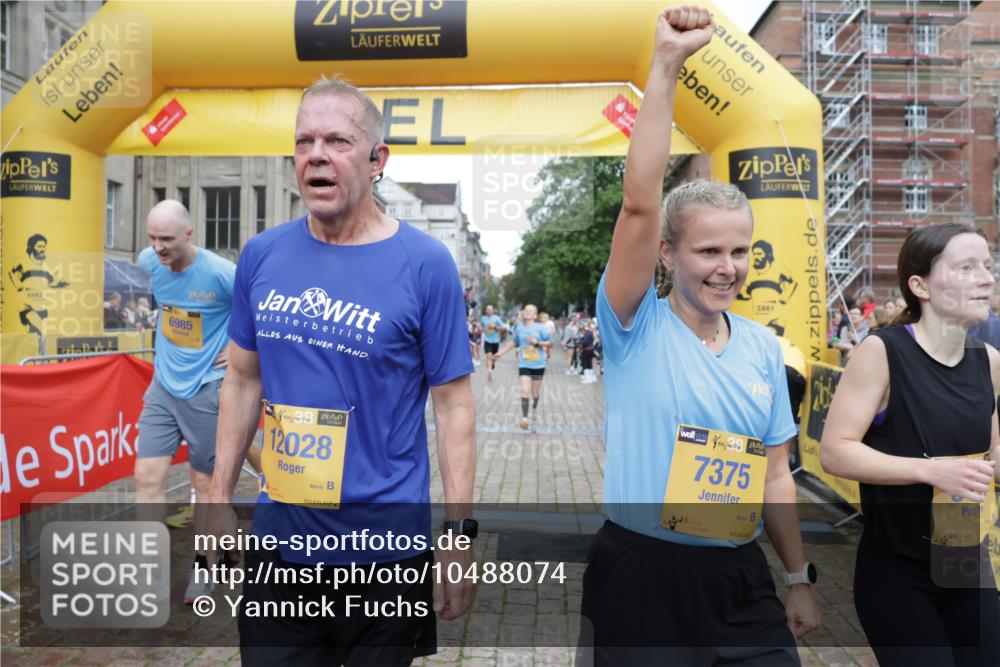 13.09.2026 - Kiel Lauf Yannick Fuchs http://msf.ph/oto/10488074 13.09.2026 10:32:24 Ziel 524, 3170, 3353, 3570, 3923, 4079, 4349, 6435, 7790, 8376, 8878, 11451, 11612, 12071, 12367, 12761, 153, 520, 577, 1239, 1403, 1406, 2389, 2716, 2990, 3353, 4816, 4900, 4903, 5965, 8465, 8489, 8837, 8958, 9438, 10087, 10981, 11193, 11416, 11722, 11927, 11975, 12024, 12058, 12127, 870, 875, 1393, 1612, 1801, 4236, 4512, 4963, 5721, 7471, 7650, 8033, 8621, 8683, 9123, 11299, 11319, 12353, 900, 1981, 5134, 5870, 6985, 7375, 8837, 9438, 10768 meine-sportfotos.de