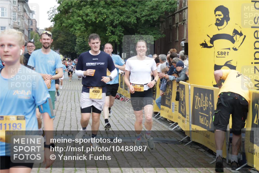 13.09.2026 - Kiel Lauf Yannick Fuchs http://msf.ph/oto/10488087 13.09.2026 10:32:29 Ziel 524, 3170, 3923, 4236, 4349, 4512, 6435, 7790, 8033, 8878, 9123, 11299, 11319, 11451, 11612, 12071, 12367, 153, 520, 577, 1239, 1403, 1406, 2389, 2716, 2990, 3353, 3570, 4079, 4816, 4900, 4903, 5965, 7790, 8376, 8465, 8489, 8958, 10087, 10981, 11416, 11722, 11927, 11975, 12024, 12127, 12761, 342, 870, 875, 1393, 1612, 1801, 4393, 4963, 5721, 6337, 7471, 7650, 8621, 8683, 10338, 11597, 12353, 12728, 577, 1403, 1406, 2389, 4900, 5134, 8837, 8958, 9438, 10768 meine-sportfotos.de