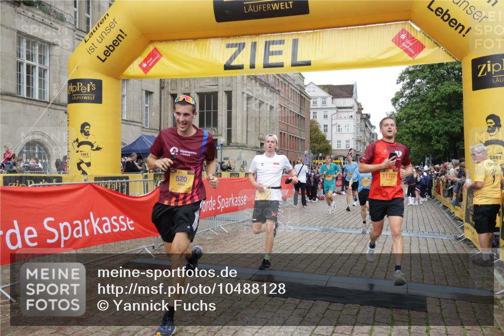 13.09.2026 - Kiel Lauf Yannick Fuchs http://msf.ph/oto/10488128 13.09.2026 10:32:40 Ziel 870, 875, 1393, 1612, 1801, 4236, 4393, 4512, 4963, 5721, 7471, 7650, 8033, 8621, 8683, 9123, 11299, 11319, 12353, 153, 524, 1239, 2716, 3170, 3353, 3570, 3923, 4079, 4349, 4512, 4903, 5965, 6435, 7790, 8376, 8465, 8489, 8878, 10087, 10981, 11416, 11451, 11612, 11975, 12071, 12367, 12761, 32, 342, 1467, 3327, 6337, 9222, 9879, 10338, 11597, 12728, 153, 520, 1239, 2990, 4816, 4903, 5965, 8465, 11722, 11927, 11975, 12127 meine-sportfotos.de