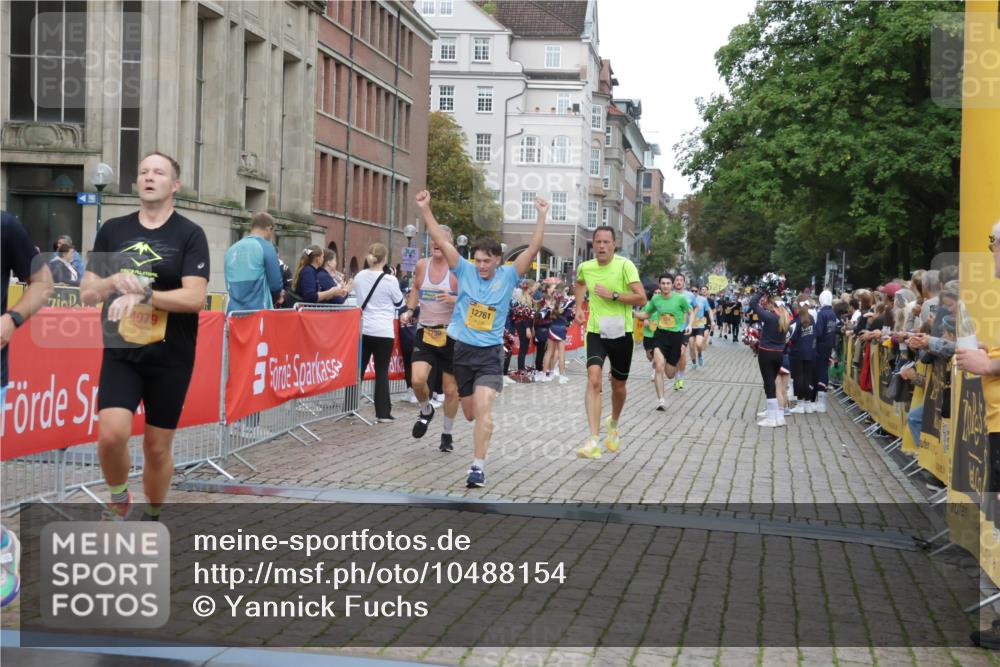 13.09.2026 - Kiel Lauf Yannick Fuchs http://msf.ph/oto/10488154 13.09.2026 10:32:52 Ziel 32, 342, 1467, 1801, 3327, 4393, 4963, 6337, 7471, 7650, 9222, 9879, 10338, 11597, 12353, 12728, 524, 870, 875, 1393, 1612, 1801, 3170, 3923, 4079, 4236, 4349, 4512, 5721, 6435, 7790, 8033, 8621, 8683, 8878, 9123, 11299, 11319, 11451, 11612, 12071, 12353, 12367, 12761, 1327, 3997, 6988, 7030, 10181, 10552, 10773, 2716, 3353, 3570, 4079, 7790, 8376, 8489, 10981, 12761 meine-sportfotos.de