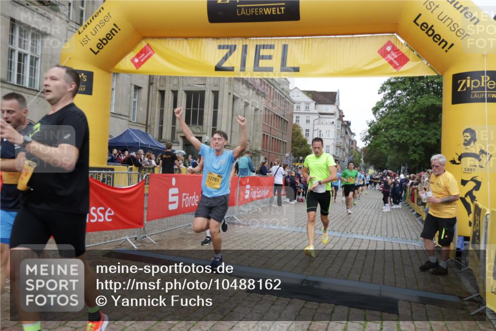 13.09.2026 - Kiel Lauf Yannick Fuchs http://msf.ph/oto/10488162 13.09.2026 10:32:54 Ziel 32, 342, 1467, 3327, 4393, 4963, 6337, 7471, 7650, 9222, 9879, 10338, 11597, 12728, 524, 870, 875, 1393, 1612, 1801, 3170, 3923, 4236, 4349, 4512, 4963, 5721, 6435, 7471, 7650, 7790, 8033, 8621, 8683, 8878, 9123, 11299, 11319, 11451, 11612, 12071, 12353, 12367, 1327, 3997, 6988, 7030, 8280, 10181, 10552, 10773, 11754, 12277, 524, 3353, 3570, 4079, 7790, 8376, 8489, 11451, 12761 meine-sportfotos.de
