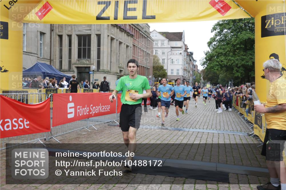 13.09.2026 - Kiel Lauf Yannick Fuchs http://msf.ph/oto/10488172 13.09.2026 10:32:57 Ziel 32, 1467, 3327, 6337, 9222, 9879, 10338, 342, 870, 875, 1393, 1612, 1801, 3170, 3923, 4236, 4349, 4393, 4512, 4963, 5721, 6337, 6435, 7471, 7650, 8033, 8621, 8683, 8878, 9123, 10338, 11299, 11319, 11451, 11597, 11612, 12071, 12353, 12367, 12728, 1327, 1525, 2824, 3997, 5197, 5907, 6988, 7030, 7709, 8280, 9891, 9975, 10181, 10448, 10552, 10773, 11754, 12277, 12339, 524, 3570, 3923, 4079, 4349, 6435, 7790, 8376, 8878, 11451, 11612, 12761 meine-sportfotos.de