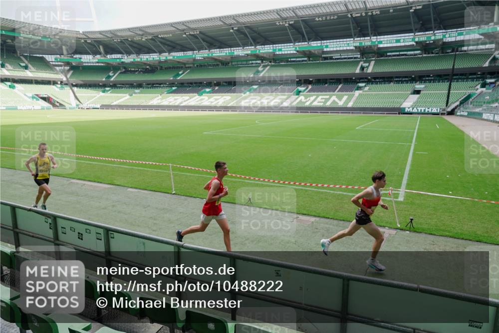 13.09.2026 - 21. swb-Marathon Bremen Michael Burmester http://msf.ph/oto/10488222 13.09.2026 10:16:11 Laufen im Stadion 10597, 12272, 13501, 13515, 13517, 13525, 13542, 13547, 13567, 13623, 13627, 13635 meine-sportfotos.de