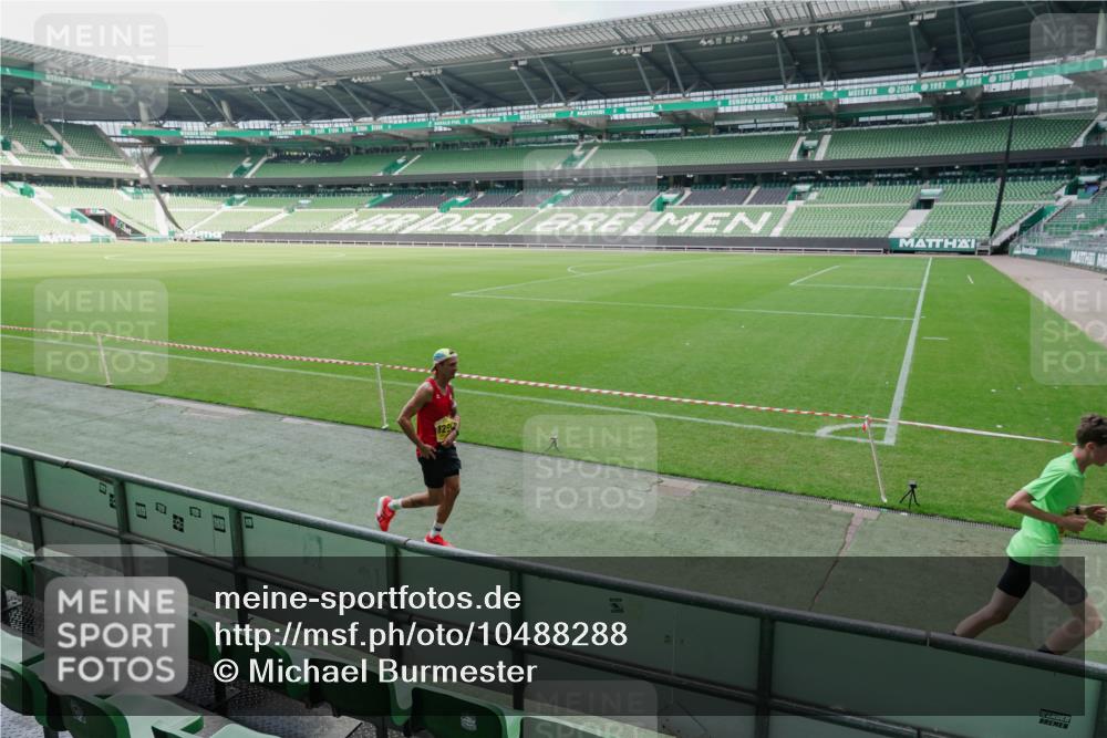 13.09.2026 - 21. swb-Marathon Bremen Michael Burmester http://msf.ph/oto/10488288 13.09.2026 10:19:59 Laufen im Stadion 10261, 10262, 10366, 10475, 10818, 10994, 11067, 11068, 11176, 11197, 11418, 11481, 11512, 11652, 11964, 12289, 12324, 12358, 12413, 12540, 13505, 13530, 13533, 13534, 13540, 13541, 13550, 13558, 13560, 13564, 13573, 13581, 13583, 13588, 13590, 13599, 13601, 13605, 13610, 13618, 13619, 13622, 13632, 13633, 13637, 13638, 13639, 10597, 12272, 13501, 13510, 13515, 13517, 13542, 13547, 13567, 13579, 13623, 13627, 13635 meine-sportfotos.de
