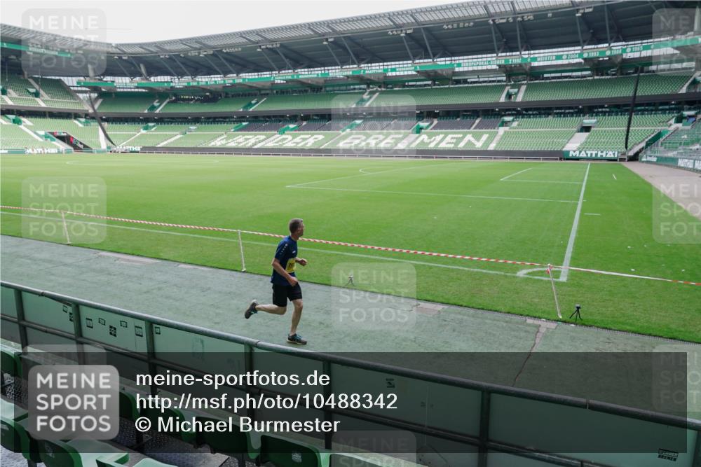 13.09.2026 - 21. swb-Marathon Bremen Michael Burmester http://msf.ph/oto/10488342 13.09.2026 10:23:15 Laufen im Stadion 10235, 10302, 10341, 10441, 10520, 10575, 10592, 10782, 10926, 11042, 11083, 11127, 11198, 11227, 11338, 11373, 11426, 11454, 11619, 11628, 11713, 11721, 11738, 11854, 11903, 11944, 12003, 12053, 12144, 12209, 12339, 12370, 12395, 12404, 12538, 13507, 13513, 13519, 13535, 13539, 13553, 13556, 13559, 13563, 13566, 13580, 13584, 13587, 13616, 13636, 13641, 10366, 10475, 11481, 11652, 13530, 13534, 13541, 13550, 13564 meine-sportfotos.de