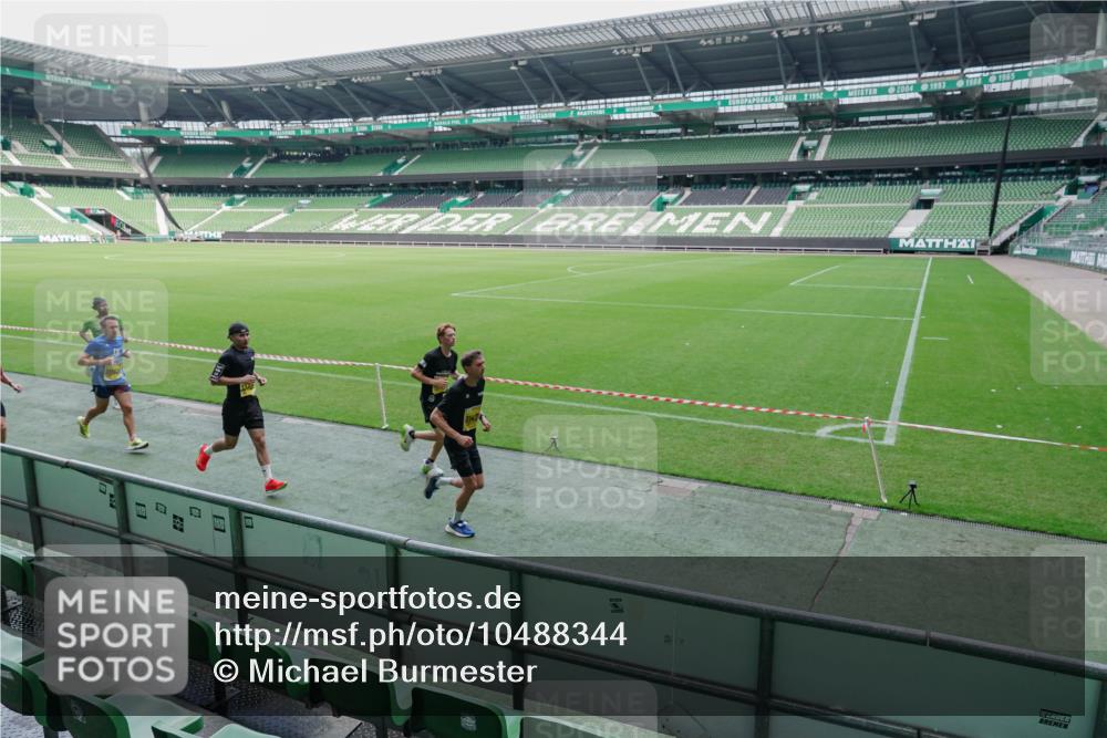 13.09.2026 - 21. swb-Marathon Bremen Michael Burmester http://msf.ph/oto/10488344 13.09.2026 10:23:23 Laufen im Stadion 10235, 10302, 10341, 10441, 10520, 10575, 10592, 10618, 10782, 10926, 11042, 11127, 11198, 11201, 11227, 11338, 11373, 11426, 11454, 11619, 11628, 11713, 11721, 11738, 11779, 11903, 11944, 12003, 12053, 12144, 12209, 12339, 12370, 12395, 12404, 12468, 12469, 12477, 12538, 13507, 13513, 13519, 13535, 13539, 13553, 13556, 13559, 13563, 13566, 13580, 13584, 13586, 13587, 13616, 13641, 10366, 10475, 11481, 11652, 13530, 13534, 13541, 13550 meine-sportfotos.de