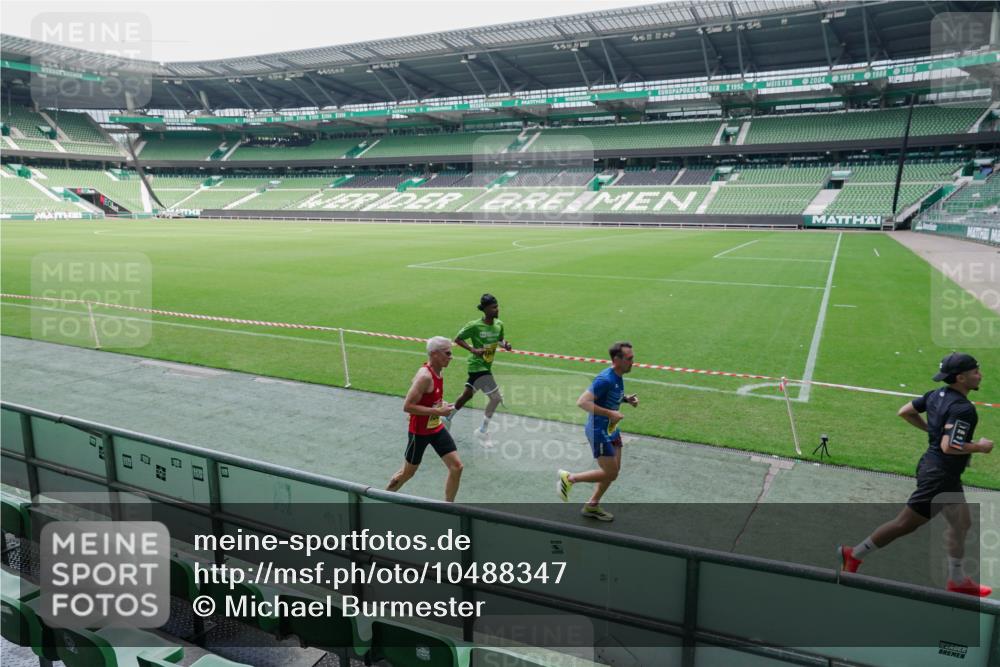 13.09.2026 - 21. swb-Marathon Bremen Michael Burmester http://msf.ph/oto/10488347 13.09.2026 10:23:25 Laufen im Stadion 10235, 10302, 10341, 10441, 10520, 10575, 10592, 10618, 10782, 10926, 11042, 11127, 11143, 11198, 11201, 11227, 11338, 11373, 11426, 11454, 11628, 11713, 11721, 11738, 11779, 11895, 11903, 11944, 12003, 12053, 12144, 12209, 12246, 12339, 12370, 12395, 12404, 12468, 12469, 12477, 12538, 13507, 13513, 13519, 13520, 13535, 13539, 13553, 13556, 13559, 13563, 13566, 13580, 13584, 13586, 13587, 13616, 13641, 10366, 10475, 11481, 11652, 13530, 13534, 13541, 13550 meine-sportfotos.de