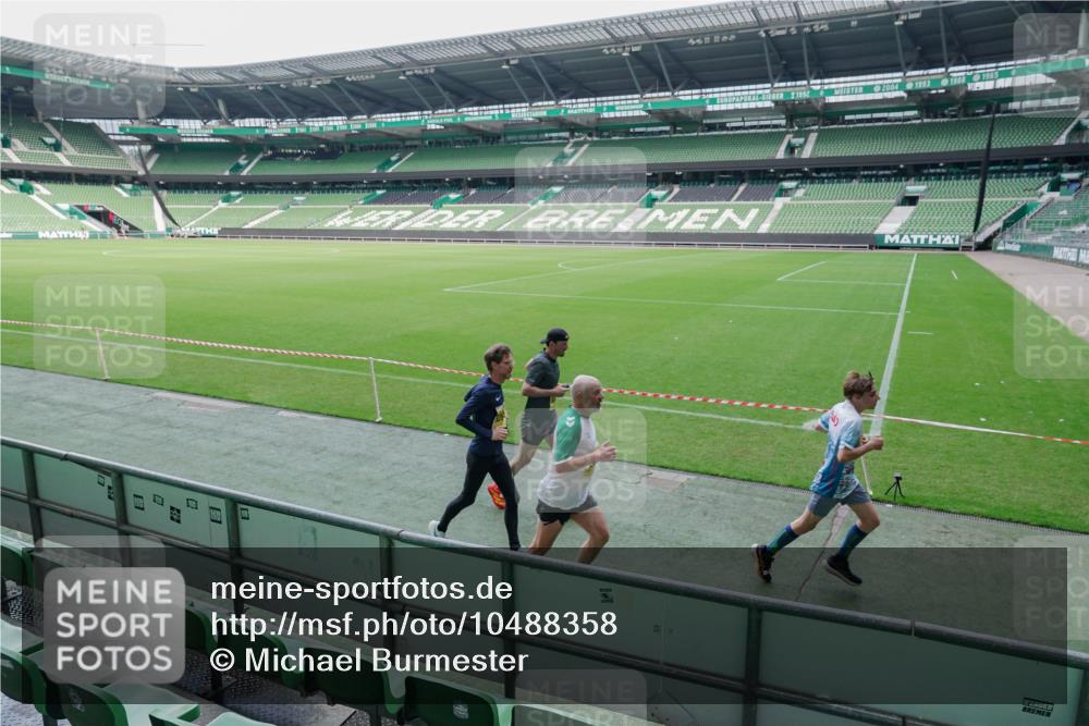 13.09.2026 - 21. swb-Marathon Bremen Michael Burmester http://msf.ph/oto/10488358 13.09.2026 10:24:03 Laufen im Stadion 10235, 10328, 10337, 10341, 10441, 10520, 10575, 10592, 10593, 10618, 10632, 10775, 10782, 10972, 11042, 11127, 11143, 11198, 11201, 11227, 11373, 11426, 11442, 11527, 11607, 11628, 11630, 11632, 11704, 11713, 11721, 11779, 11826, 11895, 11903, 12053, 12144, 12209, 12246, 12281, 12339, 12370, 12395, 12404, 12406, 12426, 12442, 12468, 12469, 12477, 12525, 13513, 13519, 13520, 13556, 13563, 13566, 13580, 13585, 13586, 13616, 13641, 10366 meine-sportfotos.de