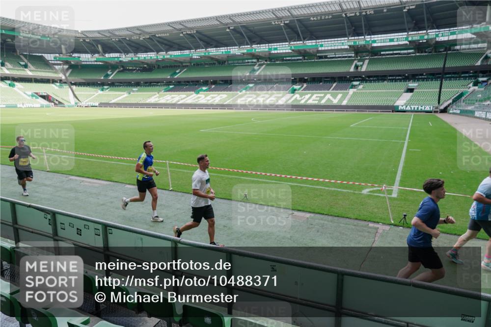 13.09.2026 - 21. swb-Marathon Bremen Michael Burmester http://msf.ph/oto/10488371 13.09.2026 10:24:39 Laufen im Stadion 10143, 10235, 10312, 10328, 10336, 10337, 10341, 10358, 10456, 10520, 10592, 10593, 10618, 10632, 10775, 10782, 10816, 10861, 10972, 10988, 11042, 11108, 11143, 11201, 11265, 11373, 11375, 11426, 11442, 11468, 11527, 11607, 11615, 11628, 11630, 11632, 11704, 11713, 11758, 11779, 11826, 11895, 11903, 11948, 12053, 12144, 12246, 12281, 12339, 12404, 12406, 12426, 12442, 12468, 12469, 12477, 12525, 13509, 13520, 13563, 13566, 13580, 13585, 13586 meine-sportfotos.de